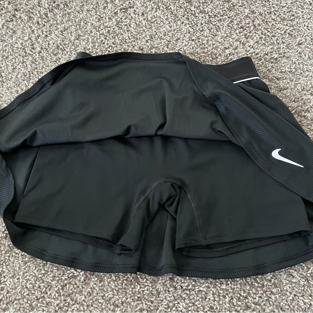 NWOT Women's Nike Court Flouncy Tennis Skirt w/ Shorts size Small in Black - Picture 7 of 8